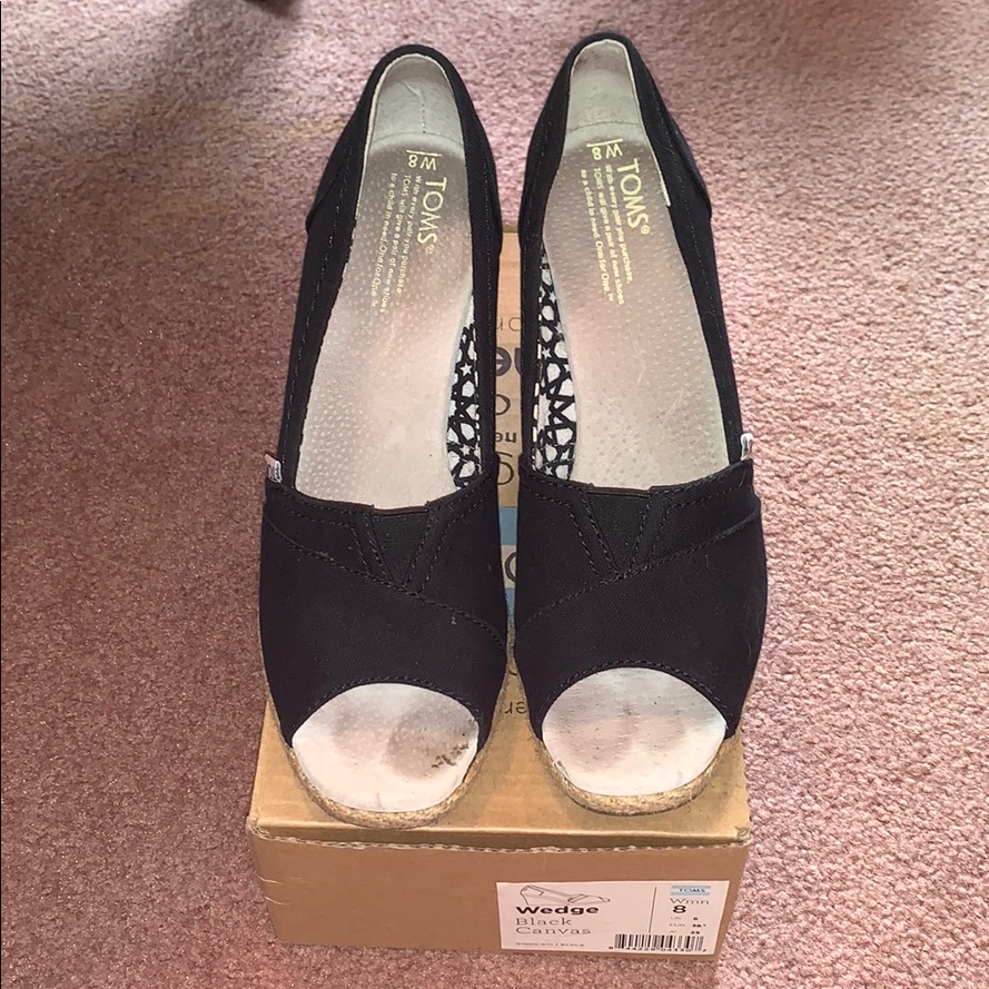 Toms Canvas Black Wedges